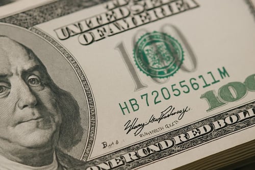 Precio del dólar hoy lunes 1 de diciembre: el peso mexicano inicia el mes con estabilidad