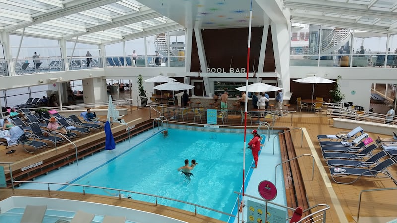 Olvídate de la idea de que viajar en crucero es solo para millonarios, esta nueva ruta entre Los Ángeles y Ensenada demuestra que el mar también se navega con estilo, comodidad y precios accesibles