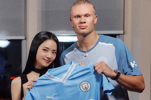 Erling Haaland muestra su lado tímido en entrevista con Jisoo de Blackpink