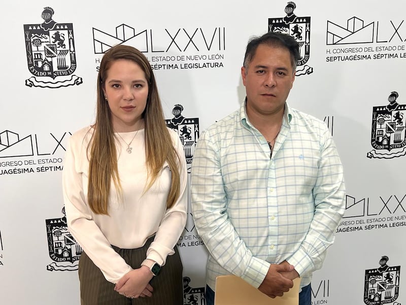 Claudia Chapa, coordinadora del PVEM, y Rodolfo Peña, coordinador del partido en El Carmen.