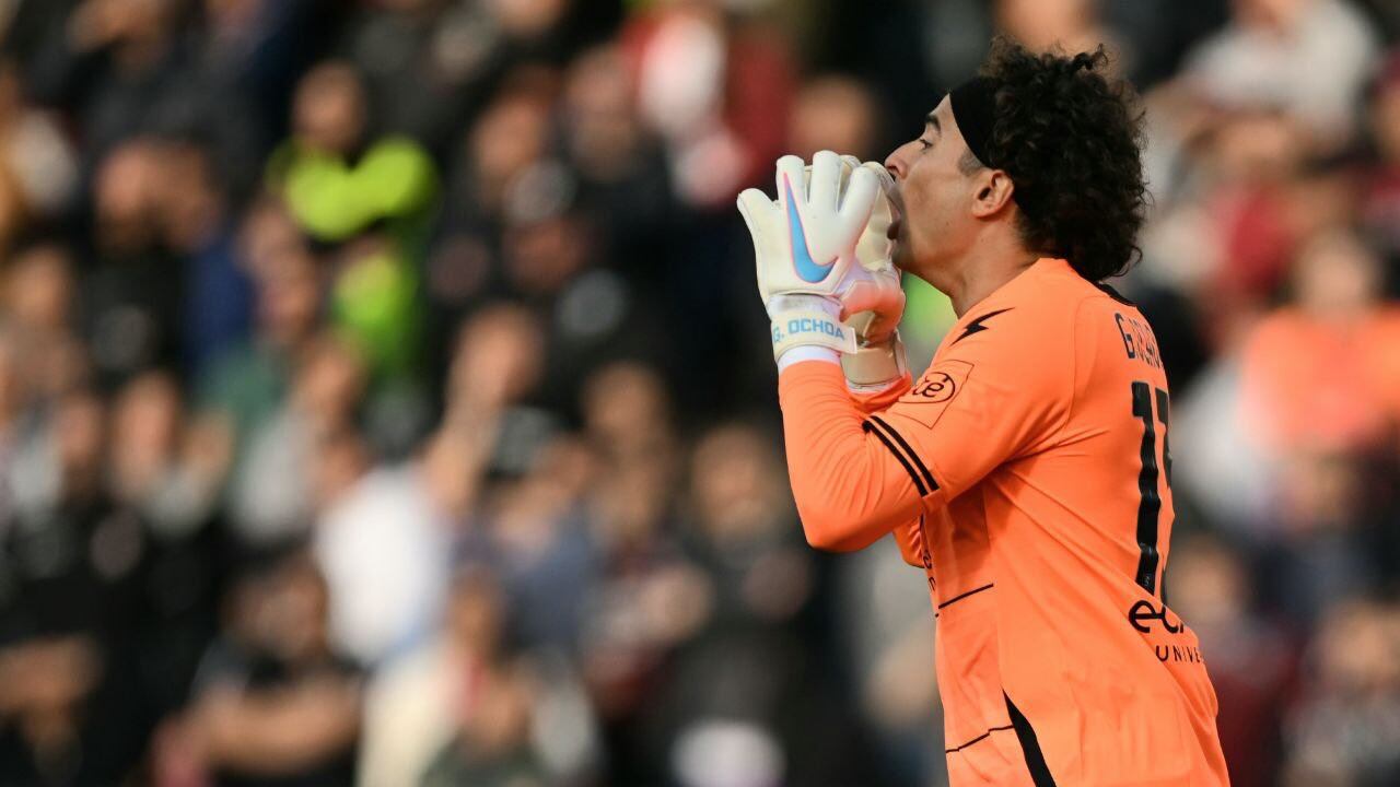 Guillermo Ochoa continúa brillando en Italia I @OfficialUSS1919