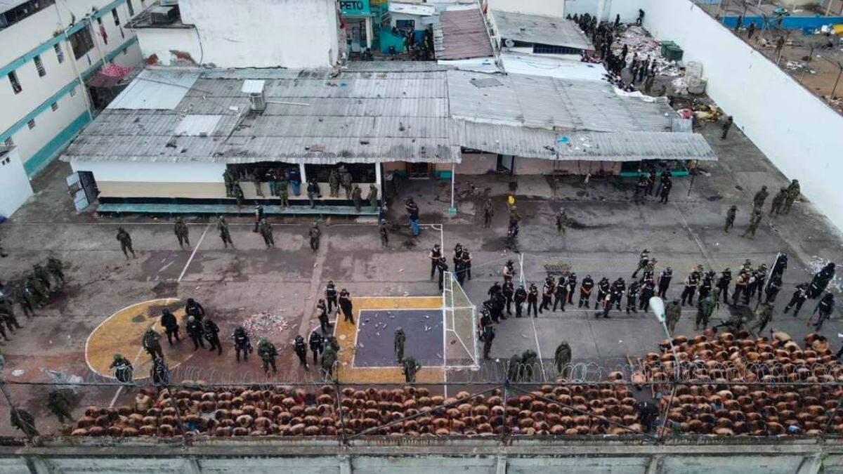 Video: Masacre en cárcel de Ecuador deja 14 muertos tras enfrentamiento entre bandas criminales