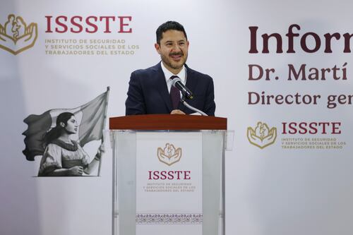 Martí Batres rinde primer informe mensual ante personal del Issste; destaca apoyo al derechohabiente