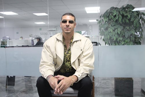 Manuel Medrano lanza ‘Superior’ y celebra 10 años de carrera en el Palacio de los Deportes