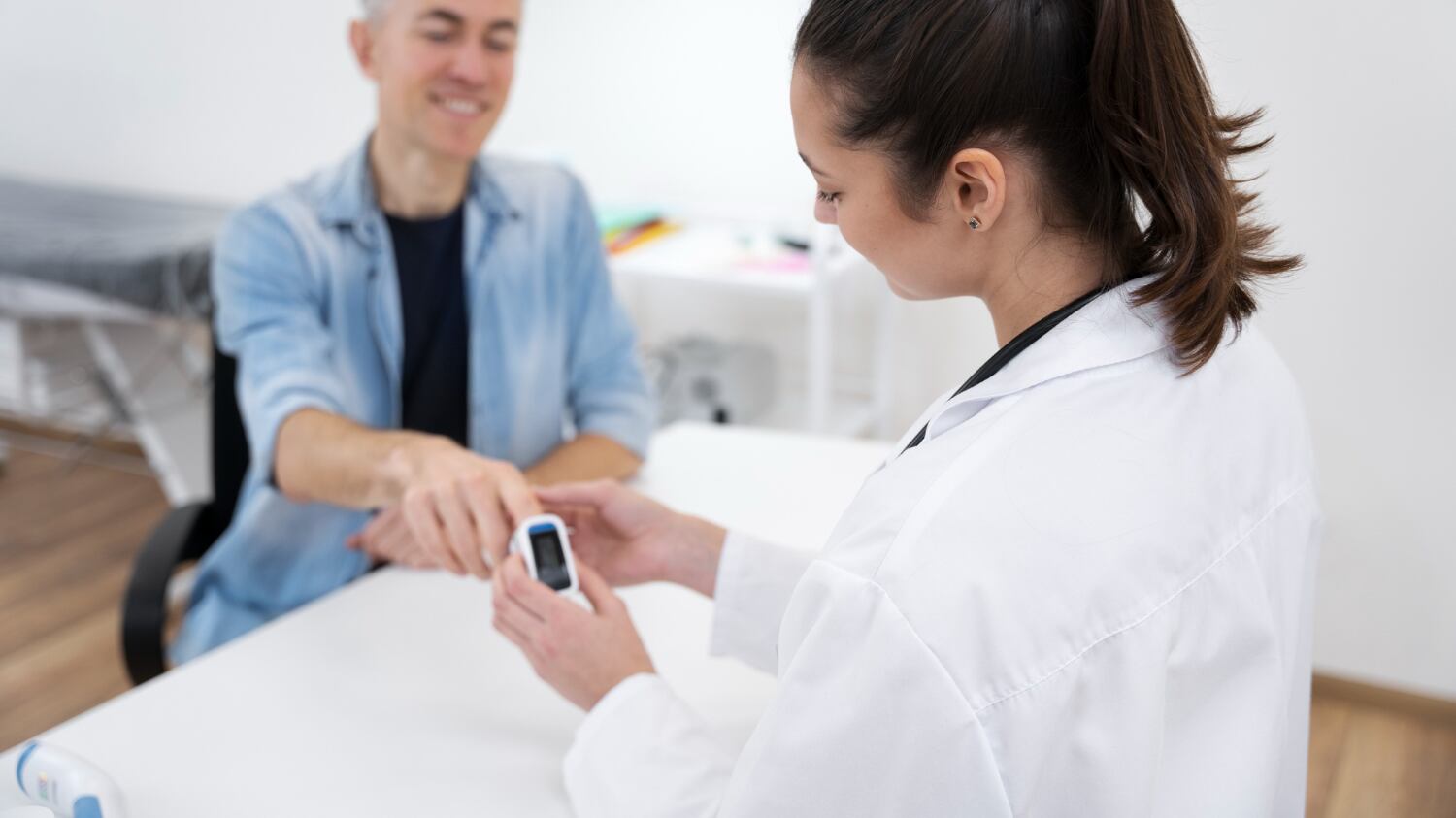 Aunque puede afectar a personas de todas las edades, sin embargo, los pacientes pueden disfrutar de un buen estilo de vida si llevan una dieta equilibrada y algunos cuidados