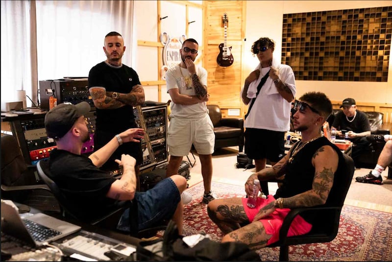 Alemán, Natos y Waor