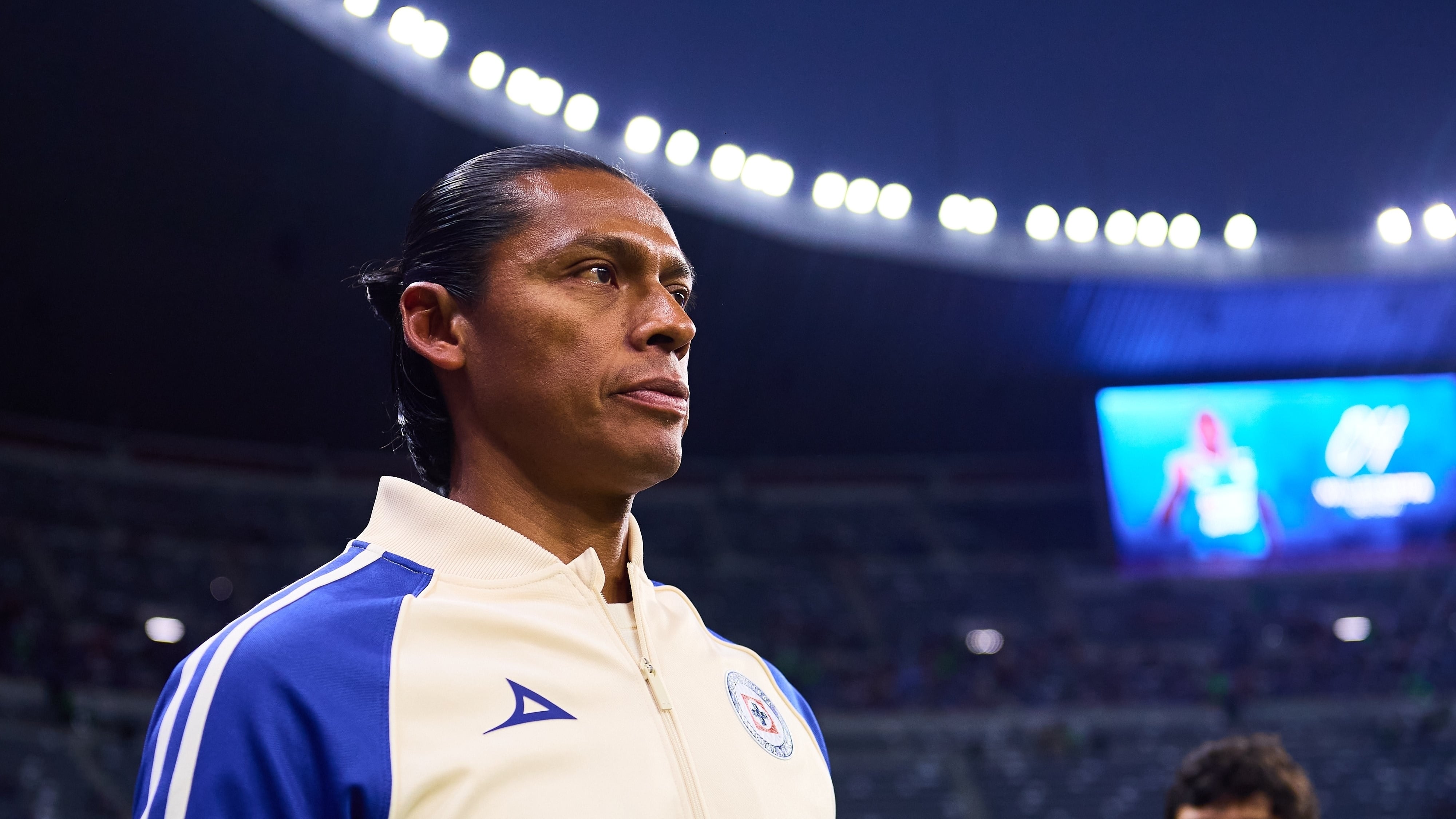 Joel Huiqui tomó a Cruz Azul tras la salida de Larcamón.