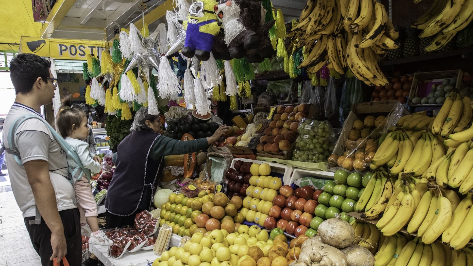 Coneval destaca que 47 millones de mexicanos no pueden comprar canasta básica