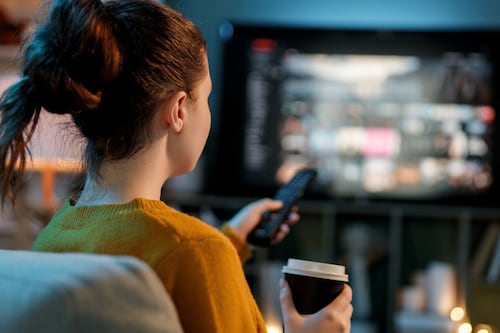 Tu telenovela favorita no solo se ve… también se vive (y empieza con un café)