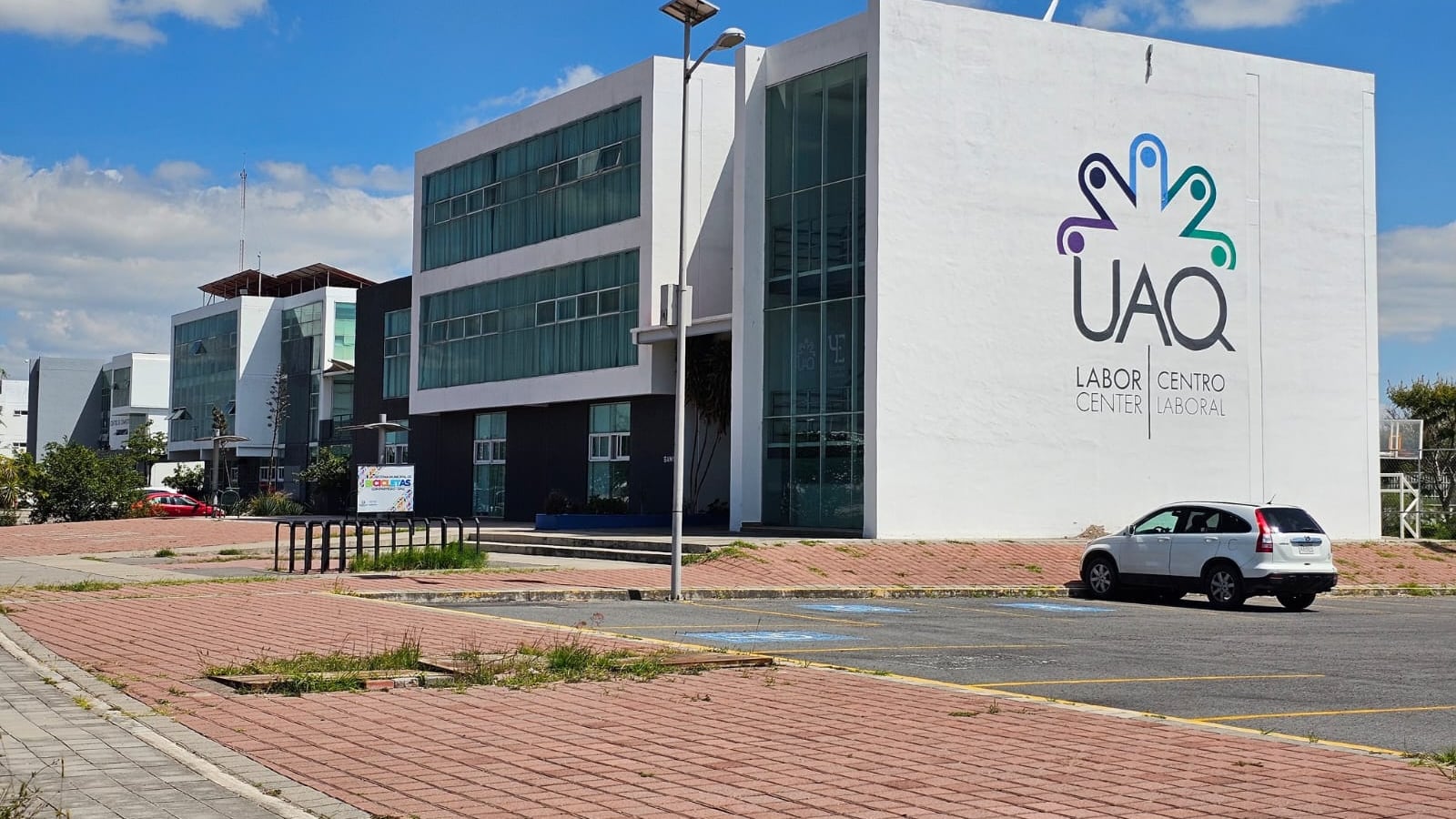 Desechan caso de desvío en la UAQ