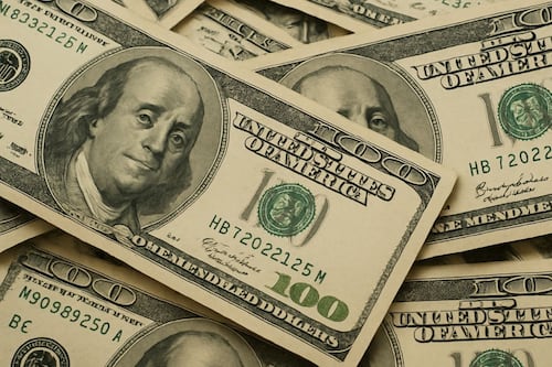 Precio del dólar hoy jueves 20 de noviembre: la moneda mexicana arranca con presión en los mercados