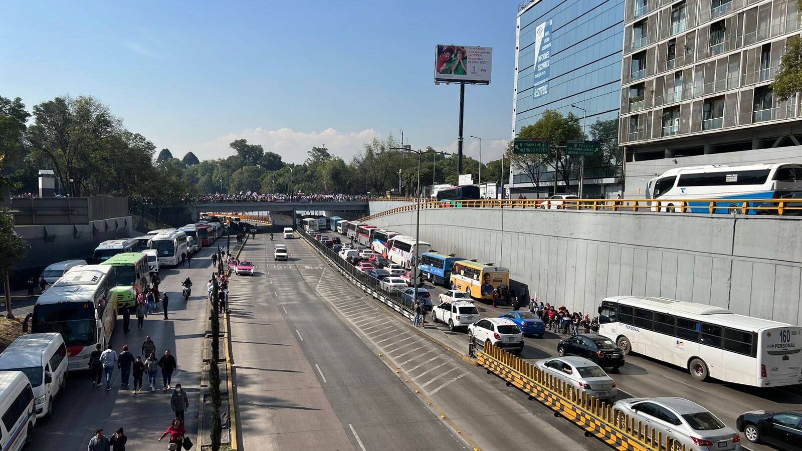 Autobuses marcha AMLO