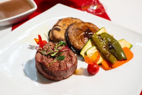 Interiores jugosos y ahumado profundo disfrutarás en los platillos de este festival