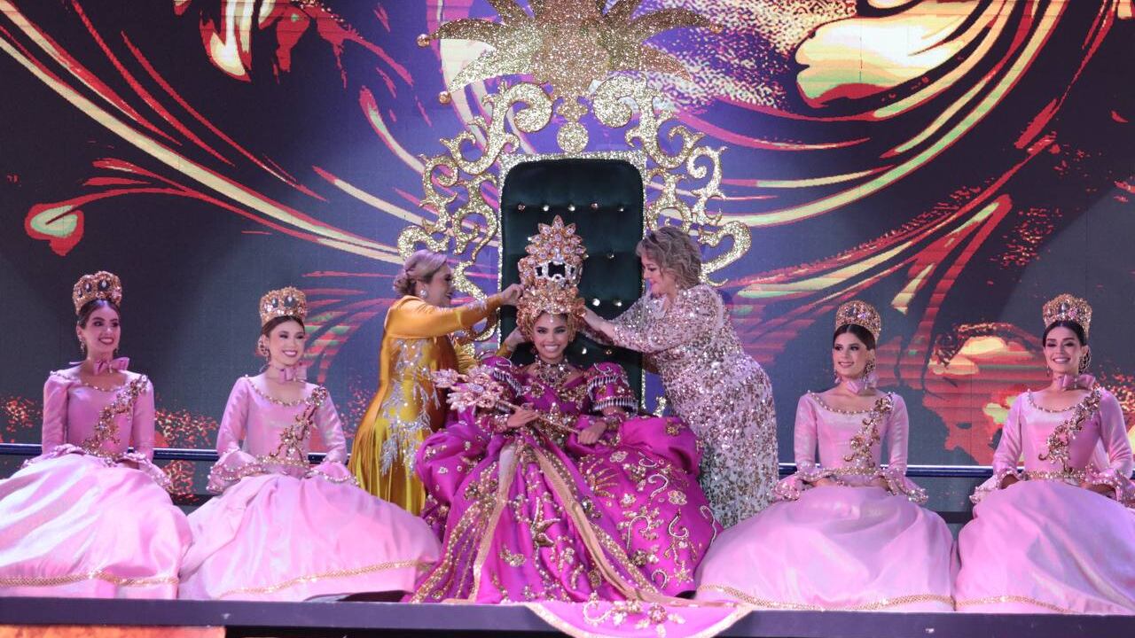 El Carnaval de Mazatlán 2024 se vive con gran ambiente, este fin de semana la coronación de Carolina III, el concierto de Emmanuel y el espectáculo pirotécnico del combate naval destacaron en esta celebración