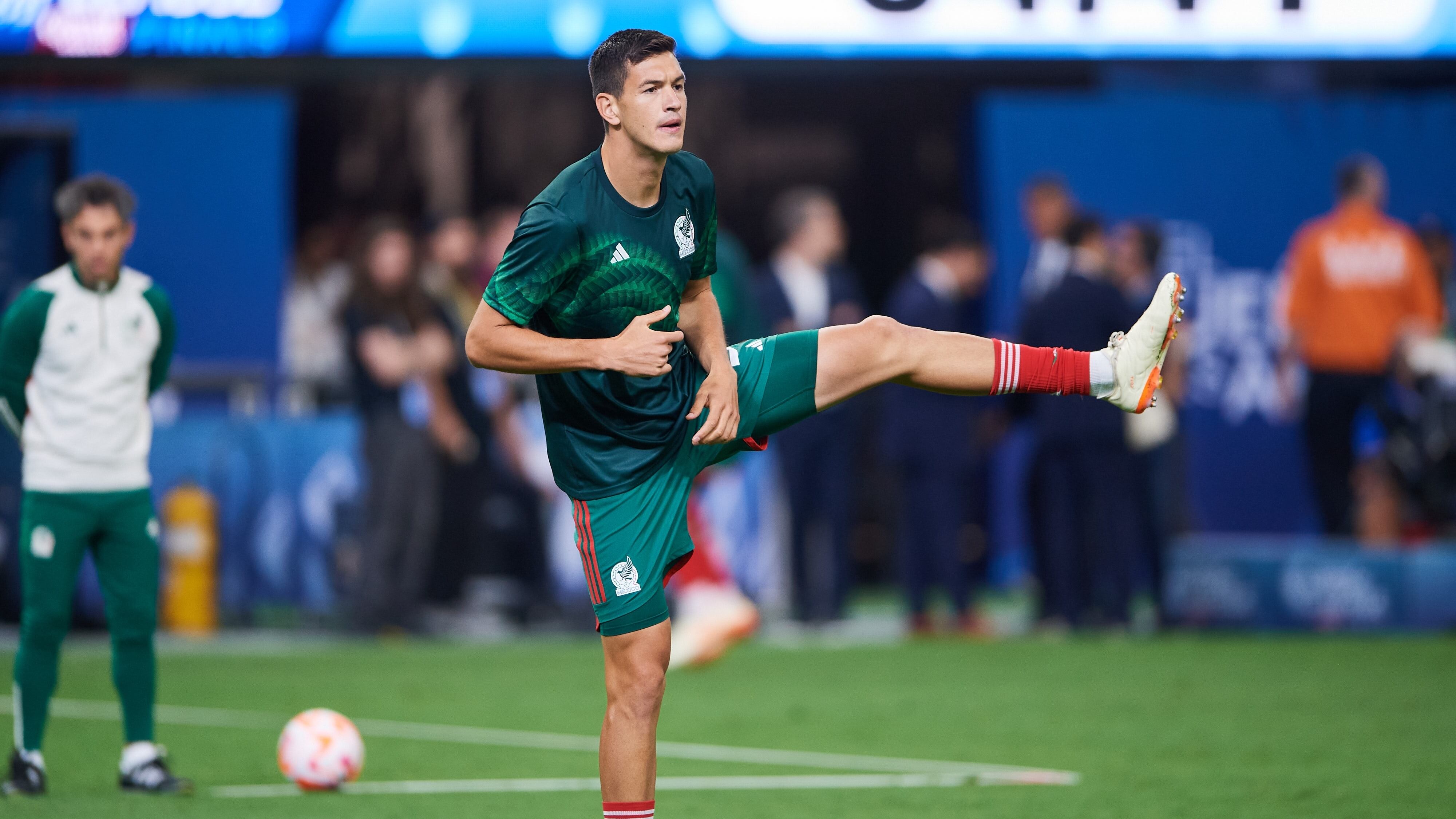 César Montes jugó su primer Mundial en Qatar 2022.
