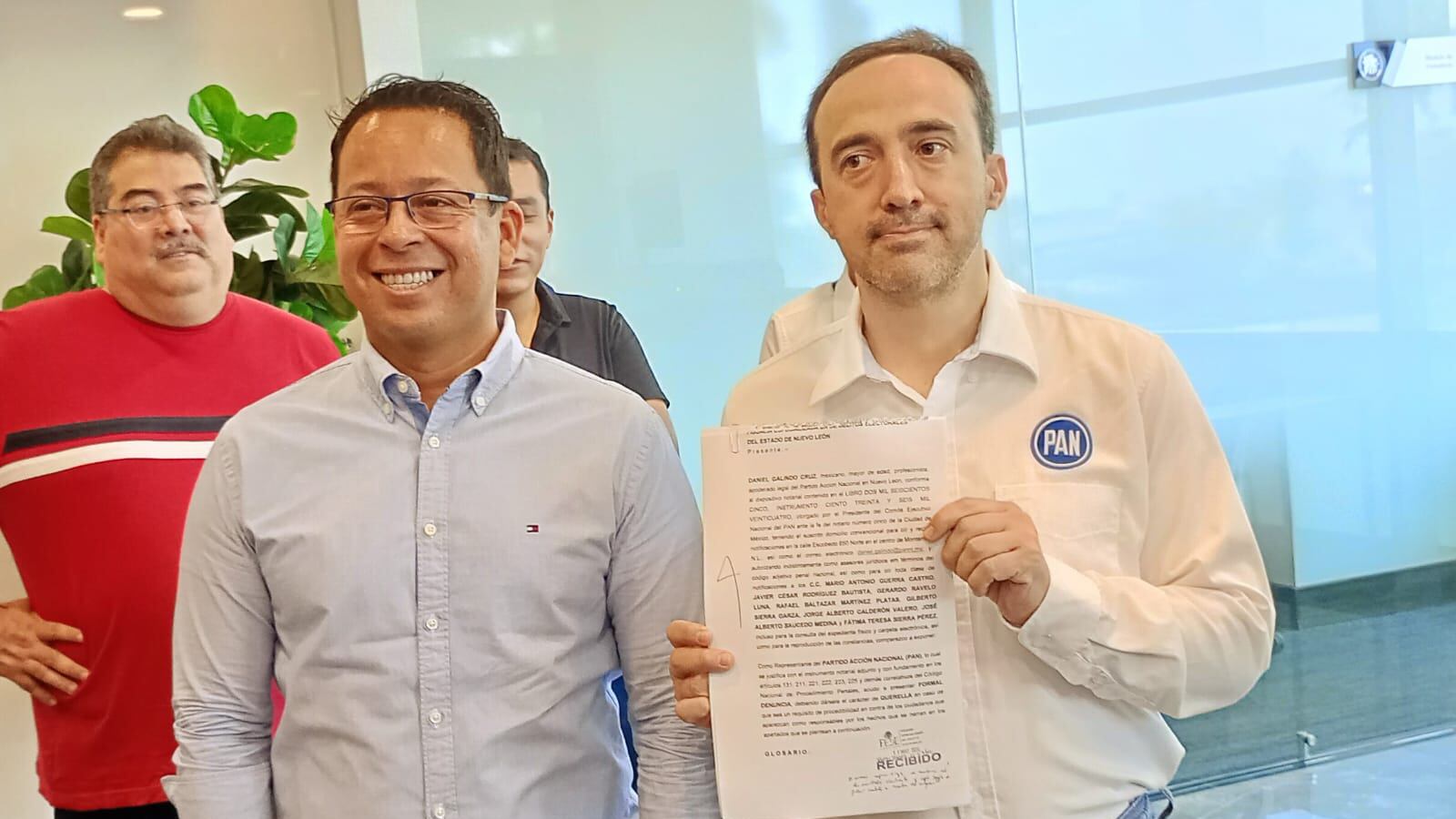 Héctor Castillo, excandidato a la alcaldía de Santa Catarina y Hernán Salinas, presidente estatal de Acción Nacional.