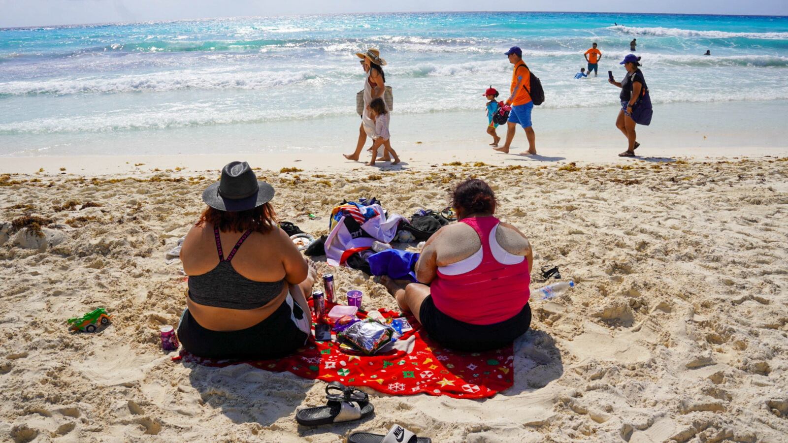 Para este jueves y viernes santos hay hoteles que cobran 568 mil pesos por persona y 1.1 millones por tus boletos de avión y una habitación doble.