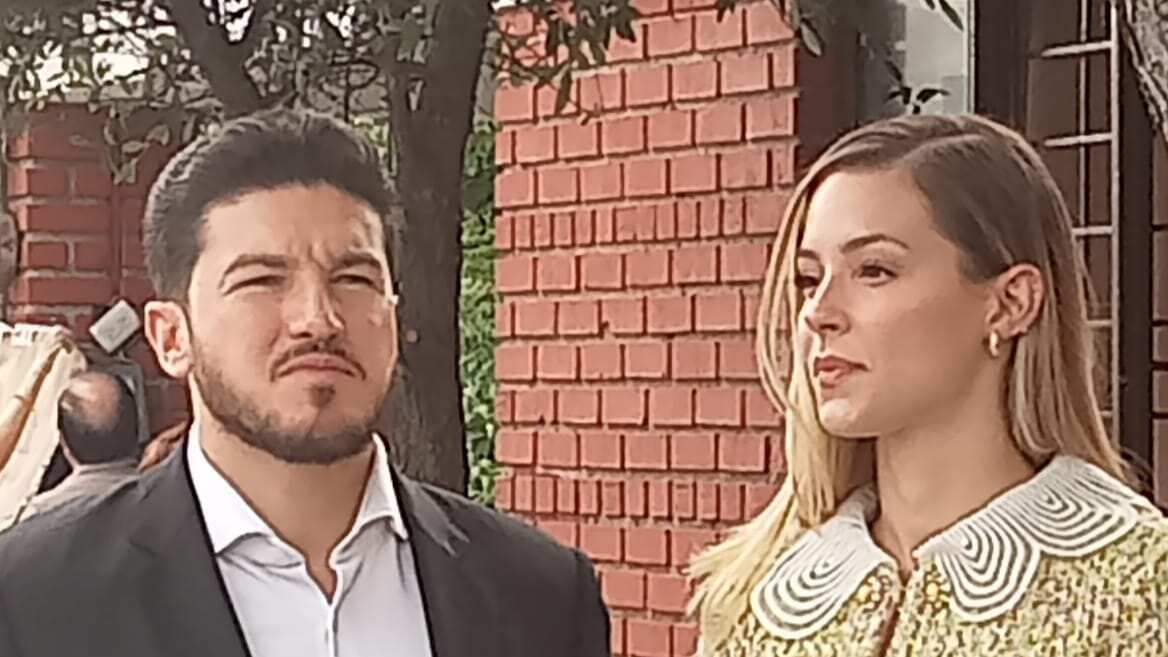 Samuel García y Mariana Rodríguez.