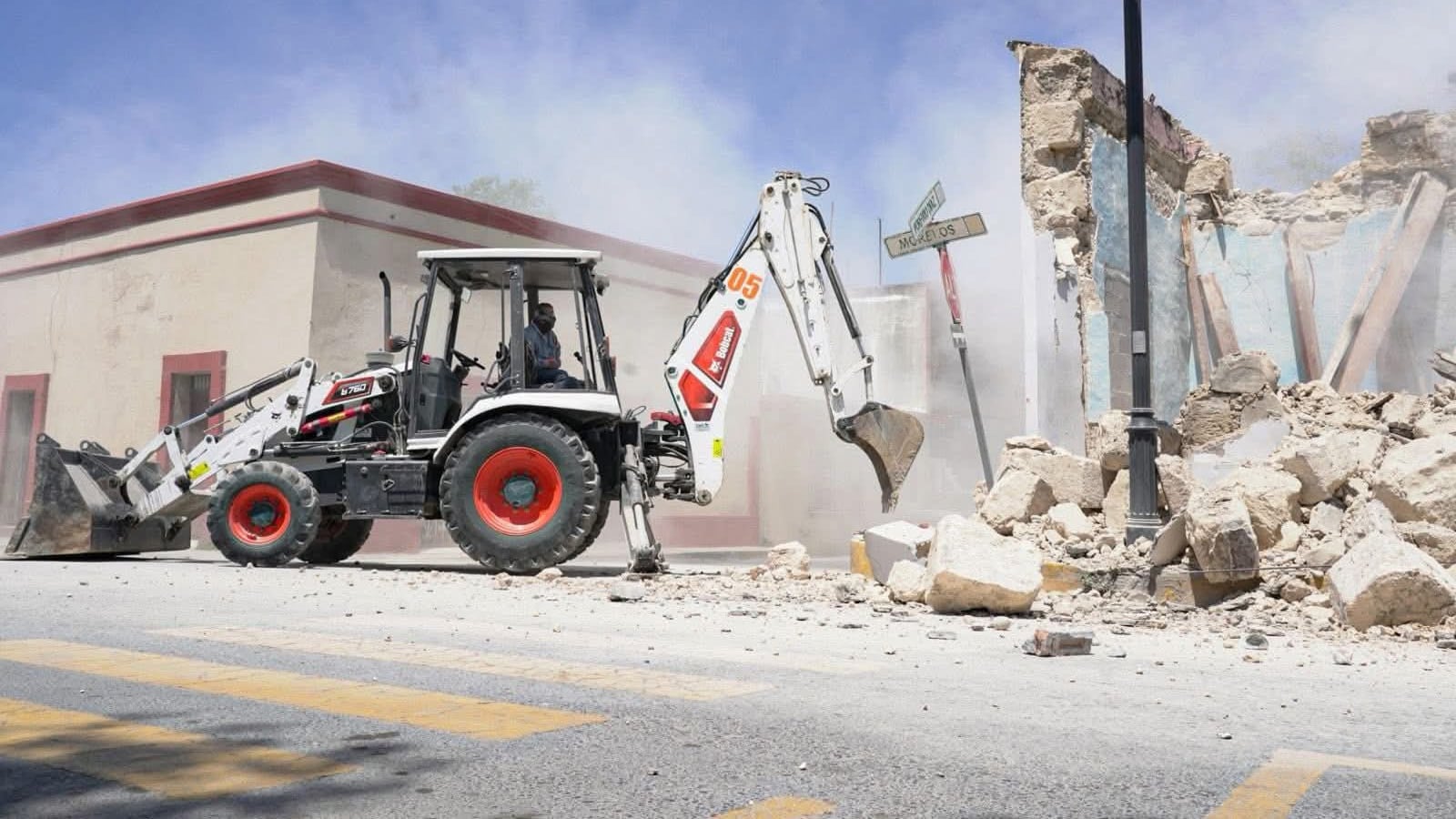 El alcalde de Pesquería contó que en esa casa había un estanquillo donde compraba fritos y refrescos.
