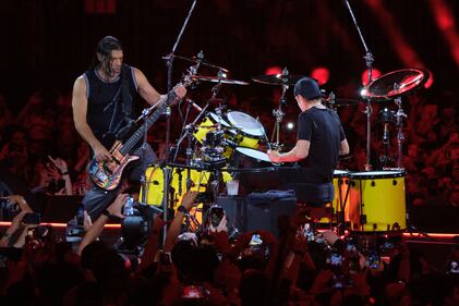Luego de esperar casi siete años, Metallica regresó a México para reencontrarse con sus fanáticos en el recién inaugurado Estadio GNP Seguros de la Ciudad de México, el cual fue testigo de una noche legendaria, en donde la agrupación realizó un recorrido por algunas de las etapas que marcaron su carrera a través de discos como ‘Master of Puppets’ y ‘Ride the Lightning’.