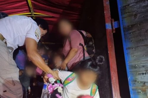 Aseguran a 100 migrantes en operativo en Chiapas y caen 3 traficantes  de personas