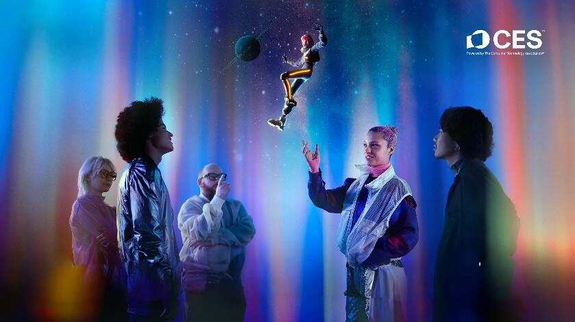 Una de las más grandes compañías de Asia, presenta sus innovadoras propuestas en anime, contenido virtual y movilidad durante la feria tecnológica