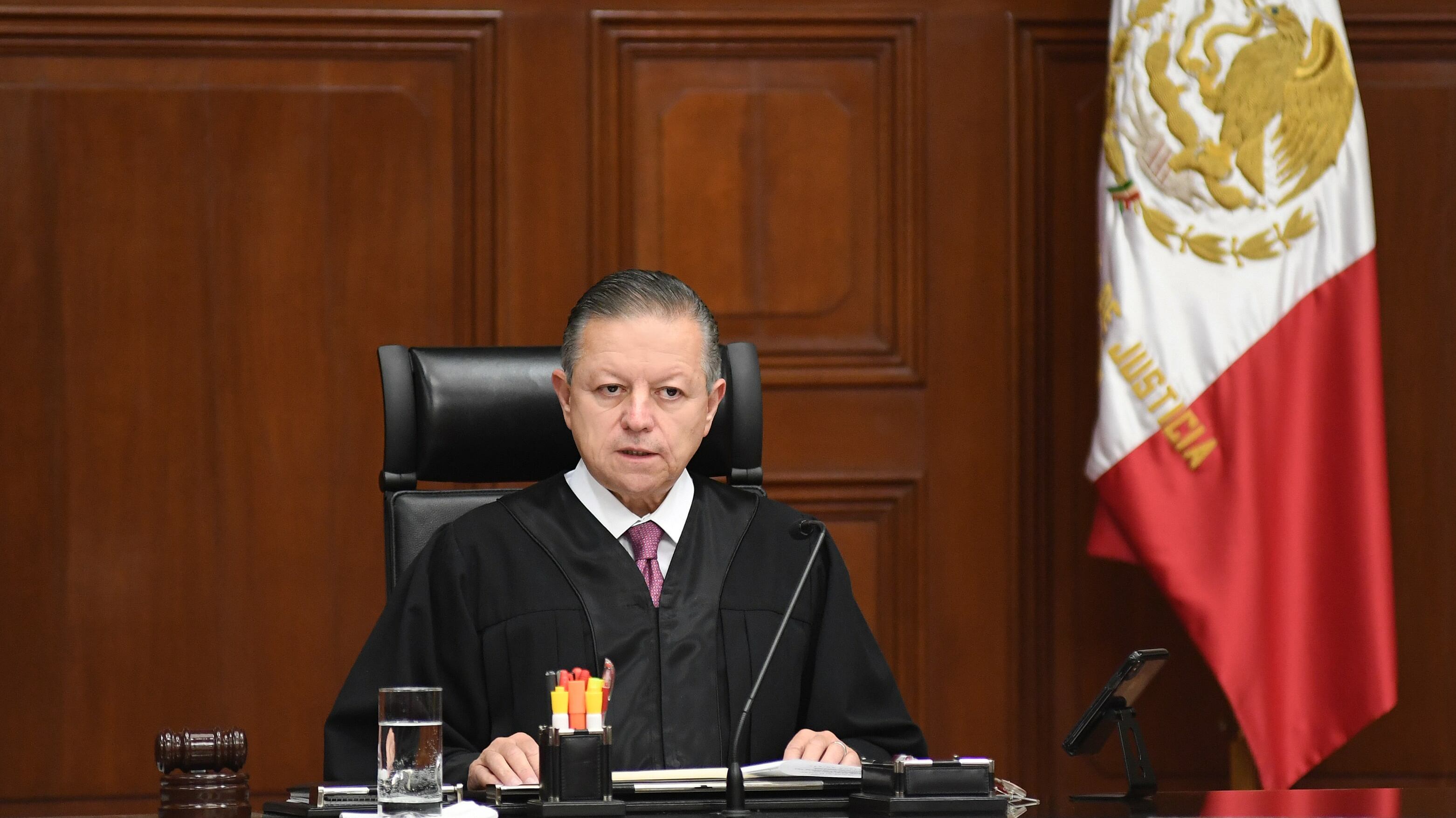 Arturo Saldívar Lelo de Larrea.