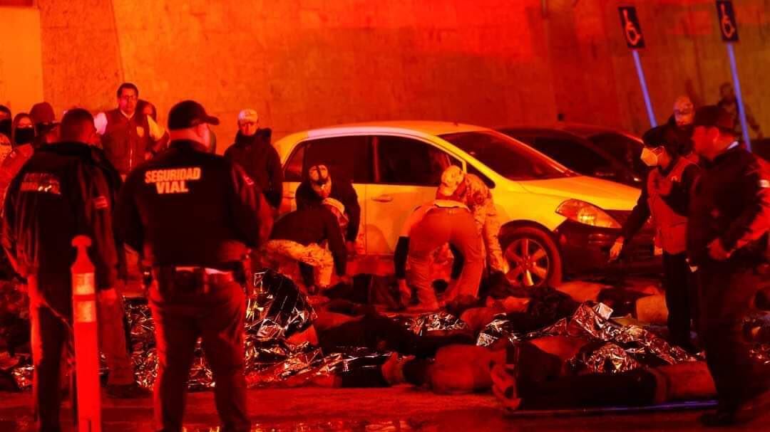 Chihuahua: Incendio en albergue cerca del Paso, Texas, deja a decenas de migrantes muertos y heridos