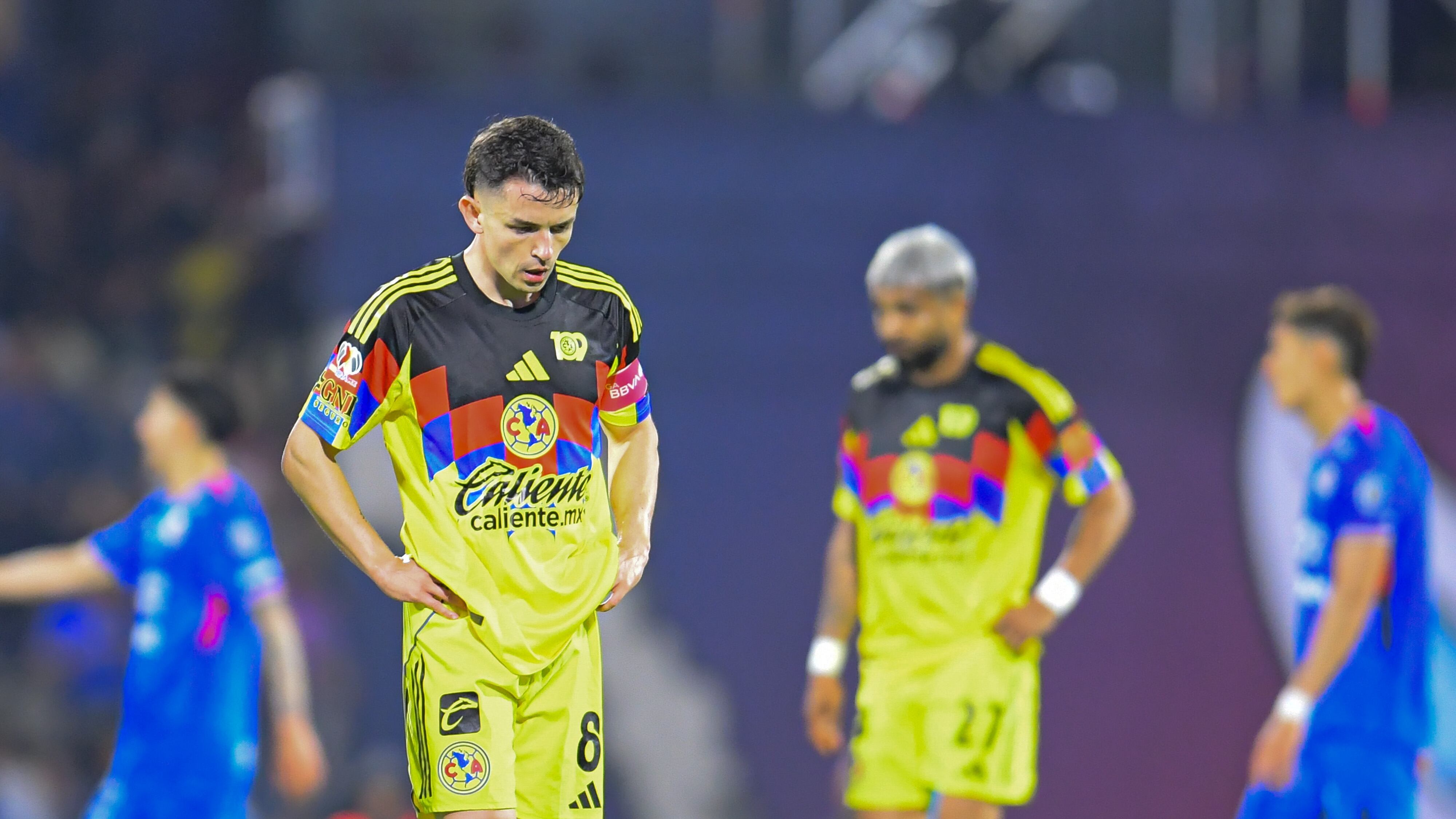 América cayó 2-1 ante Cruz Azul.