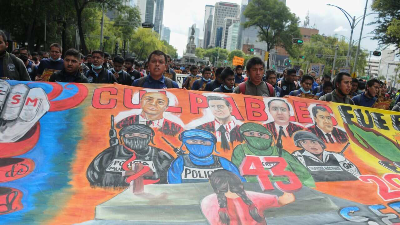 Marcha por los 8 años de Ayotzinapa