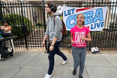 ¿Quién es Medea Benjamin y por qué la investiga la OFAC tras viajar a Cuba?