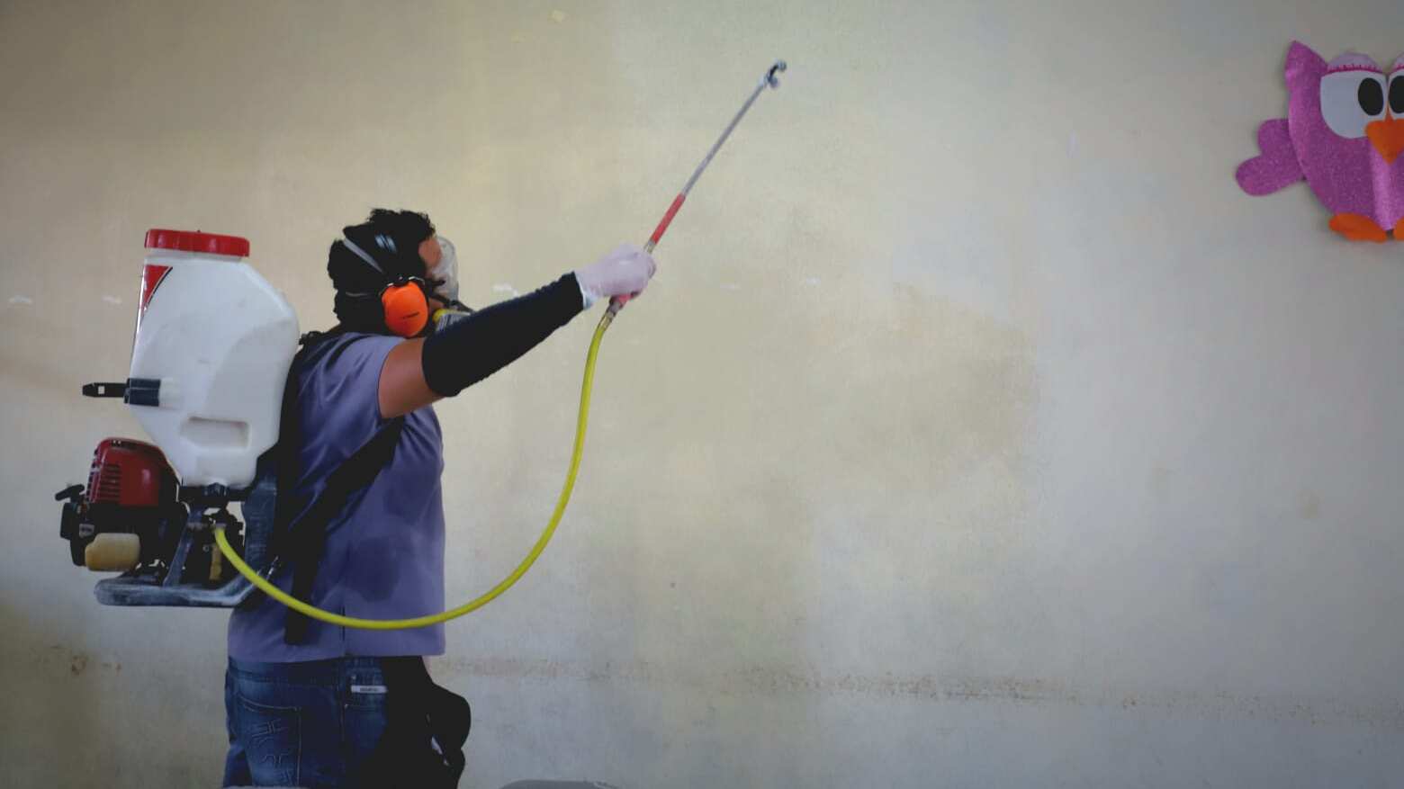 La fumigación es una de las armas mas eficaces para combatir al mosquito transmisor del dengue.