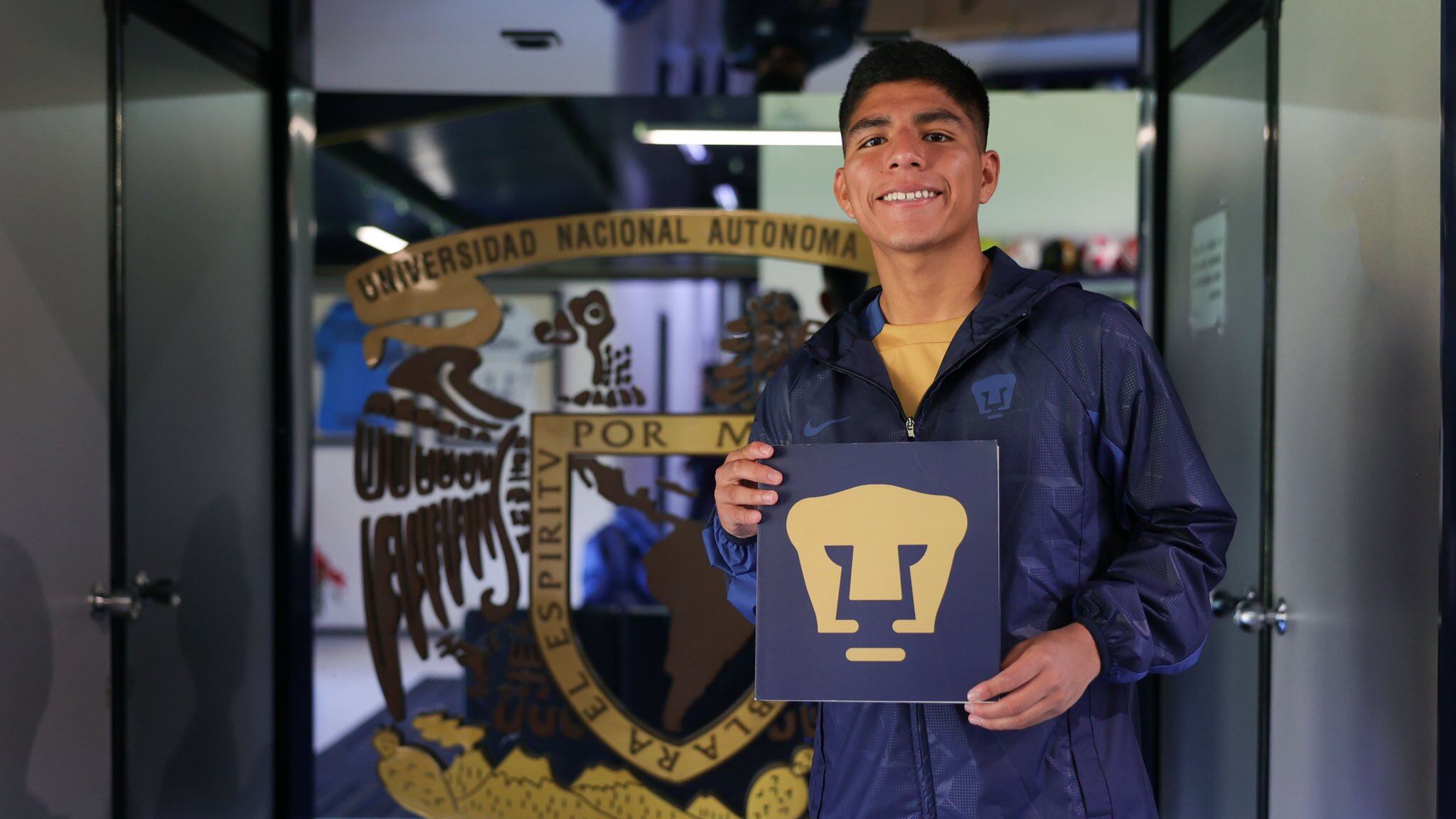 Piero Quispe llega a Pumas como campeón de la Liga peruana.