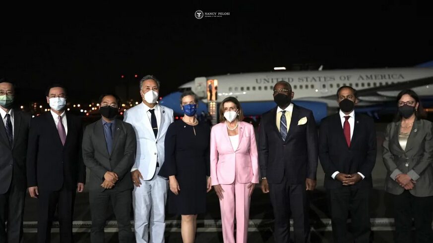 a su llegada al aeropuerto Internacional de Taipéi. (AP)