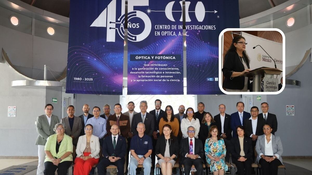 Autoridades, científicas y científicos recorrieron los laboratorios del CIO como parte de la ceremonia por su 45 aniversario, reafirmando su compromiso con la innovación y la formación de talento de alto nivel.