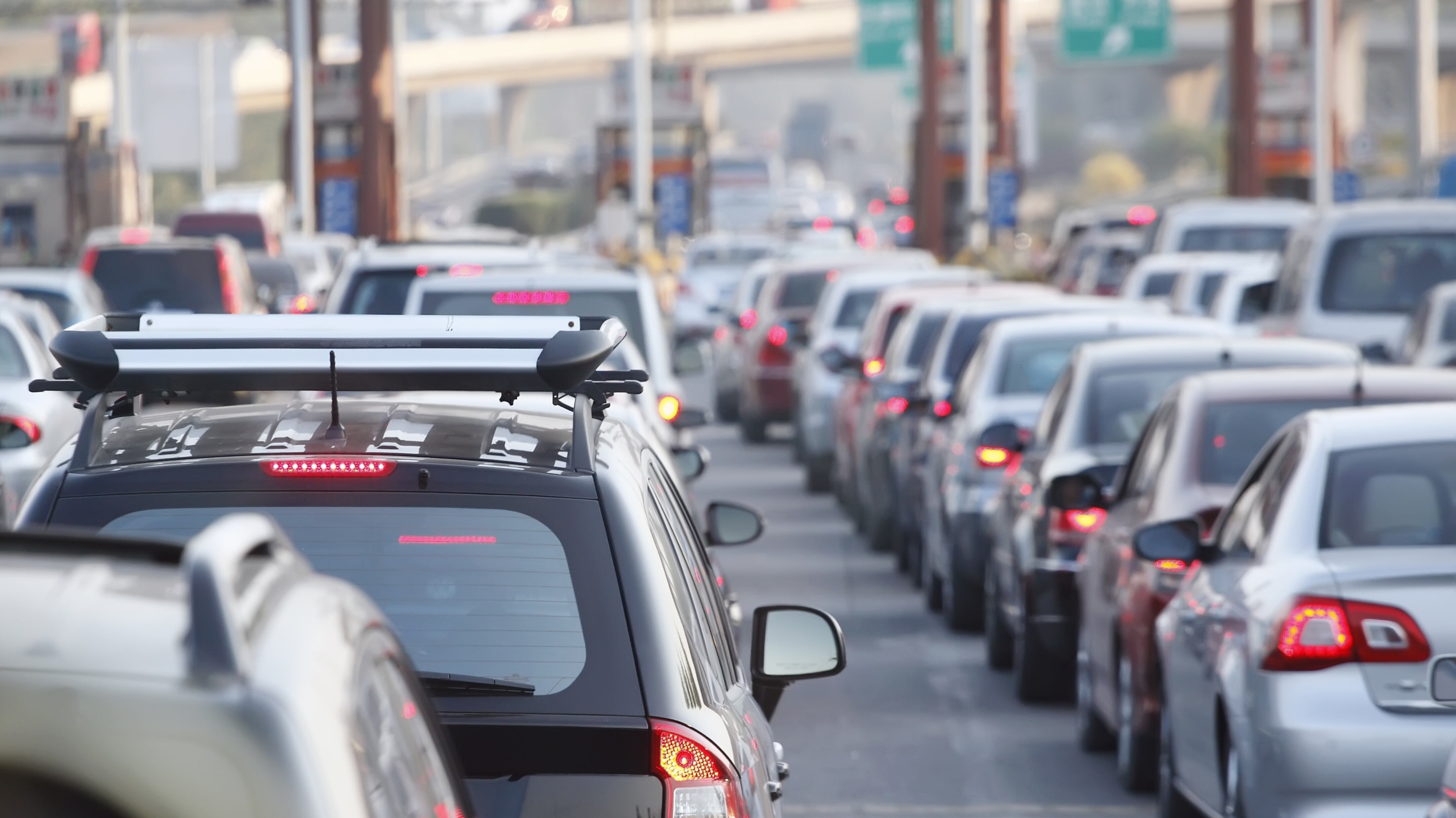 Los precios por canejar placas van desde los 3 mil 112 pesos hasta los 5 mil 187 pesos.