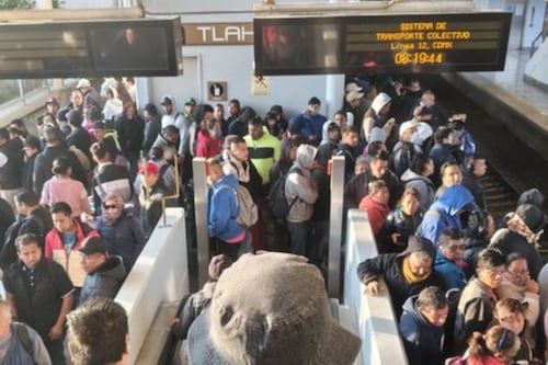 Metro CDMX arranca con alta afluencia: Línea 12 sin trenes y Línea 2 colapsada, reportan usuarios
