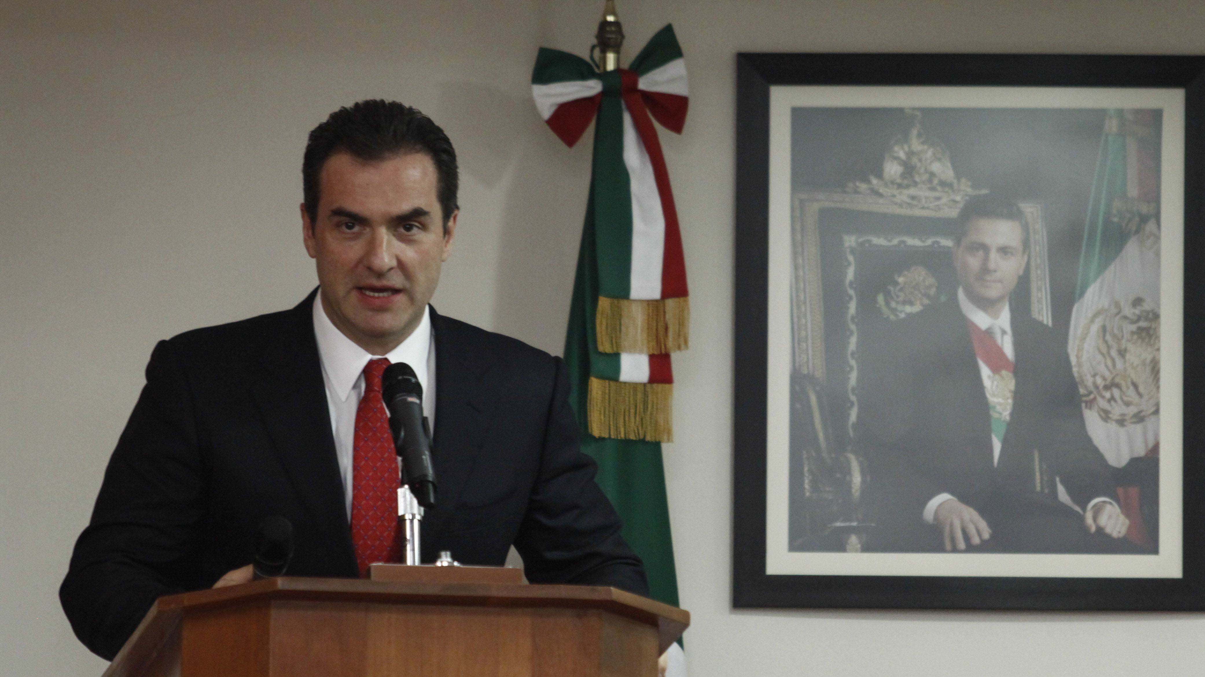 De la Garza se habría convertido en el quinto aspirante a obtener el cargo que dejó Gustavo Adolfo Guerrero.