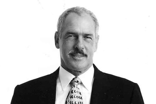 Leonardo García revela que su padre fallecido, Andrés García, se le aparece constantemente