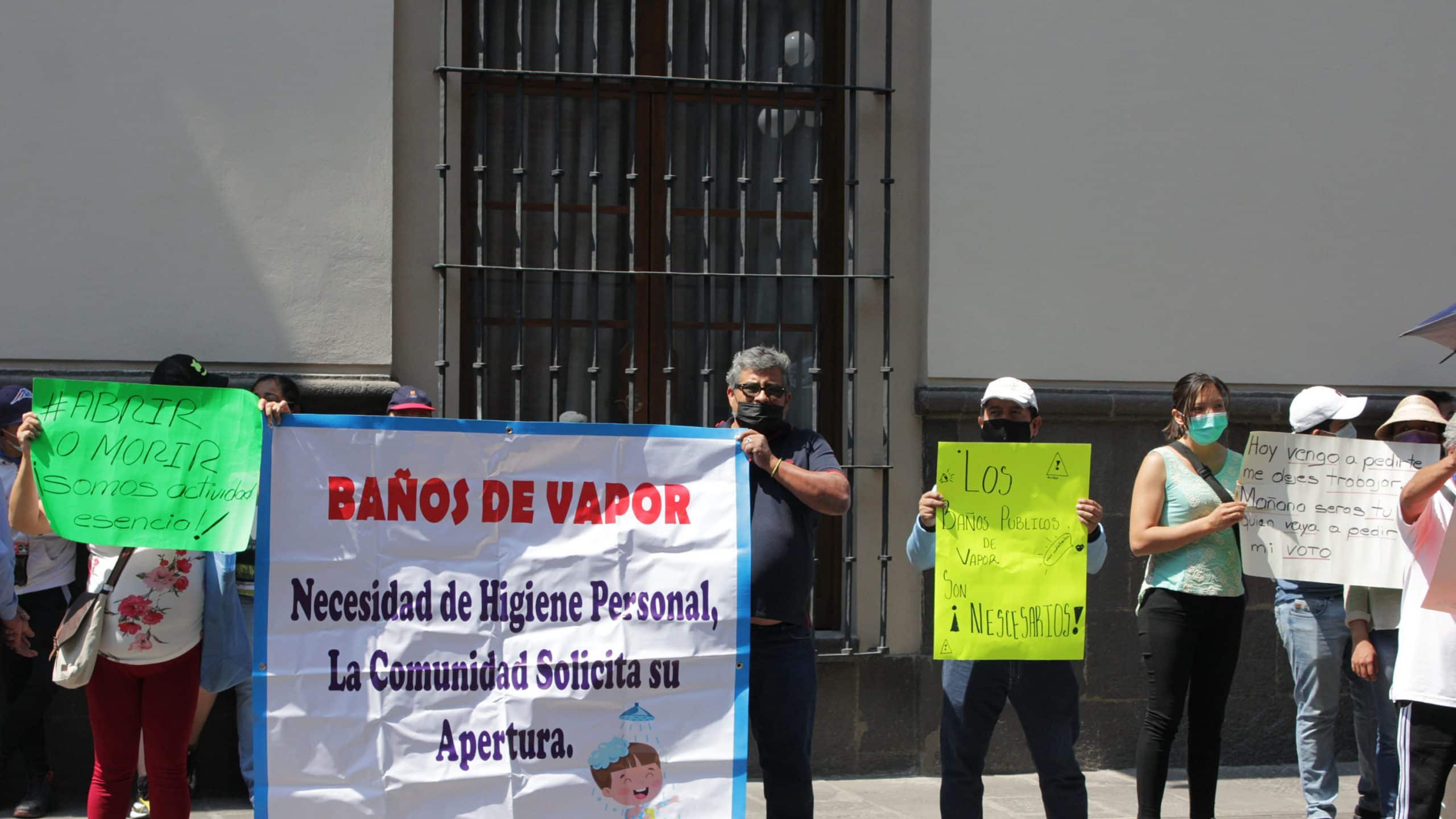 Dueños de baños públicos piden reapertura, se han perdido más de 1,500 empleos