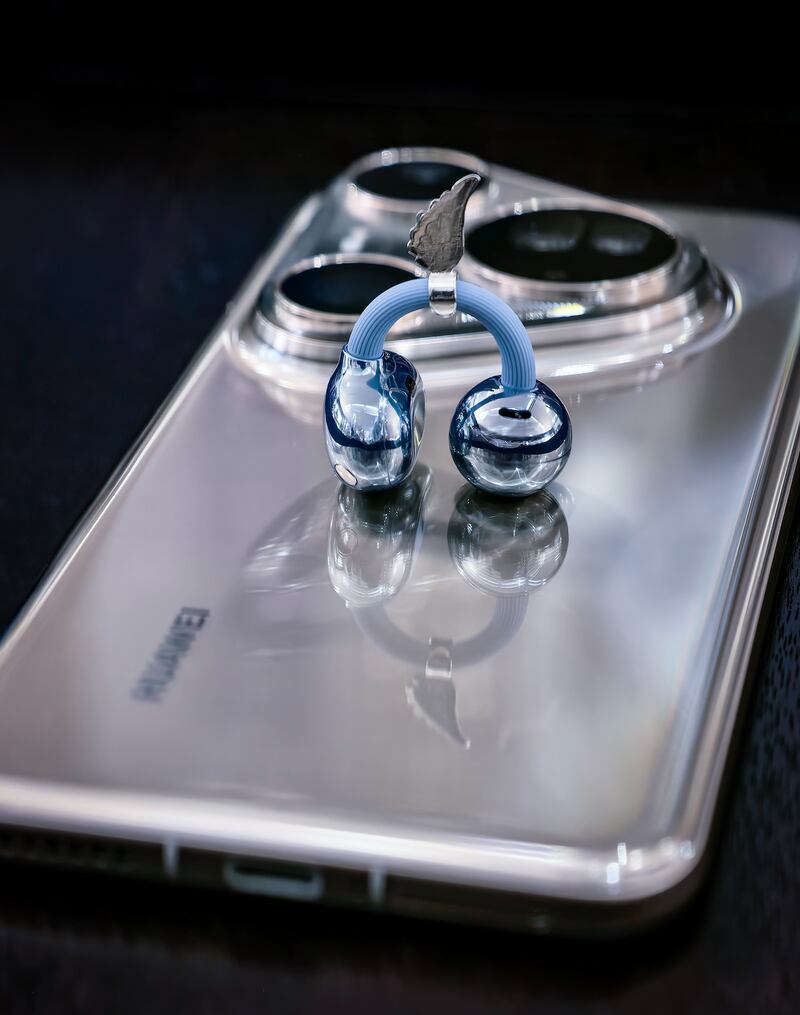 Huawei y Plata Villa se unen para demostrar que la tecnología también se lleva como joya, con accesorios inspirados en los FreeClip 2 que conectan diseño, lifestyle y audio premium