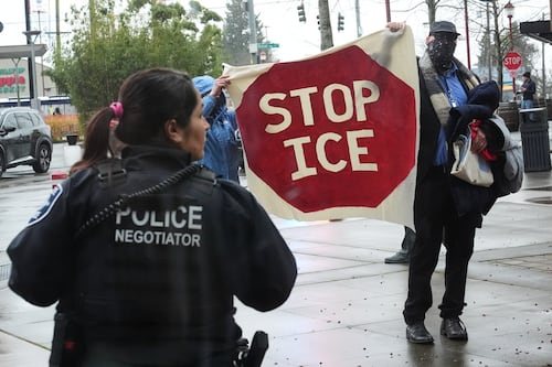 México va contra centros de detención de ICE por las muertes de migrantes