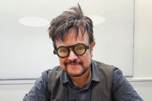 Aleks Syntek cuestiona lo viral: ‘Siempre hago música a mi estilo y me he salido con la mía’