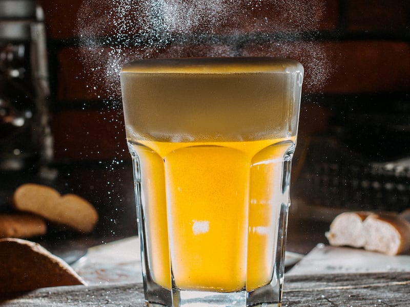 Conoce la innovadora propuesta que fusiona tradición marina y cervecera para exaltar el patrimonio nacional en cada sorbo