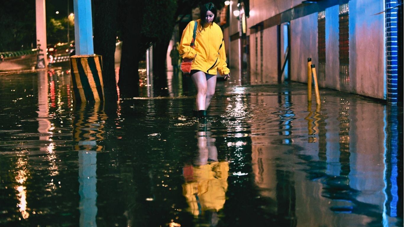 No es solo basura: el hundimiento agrava las inundaciones en la capital