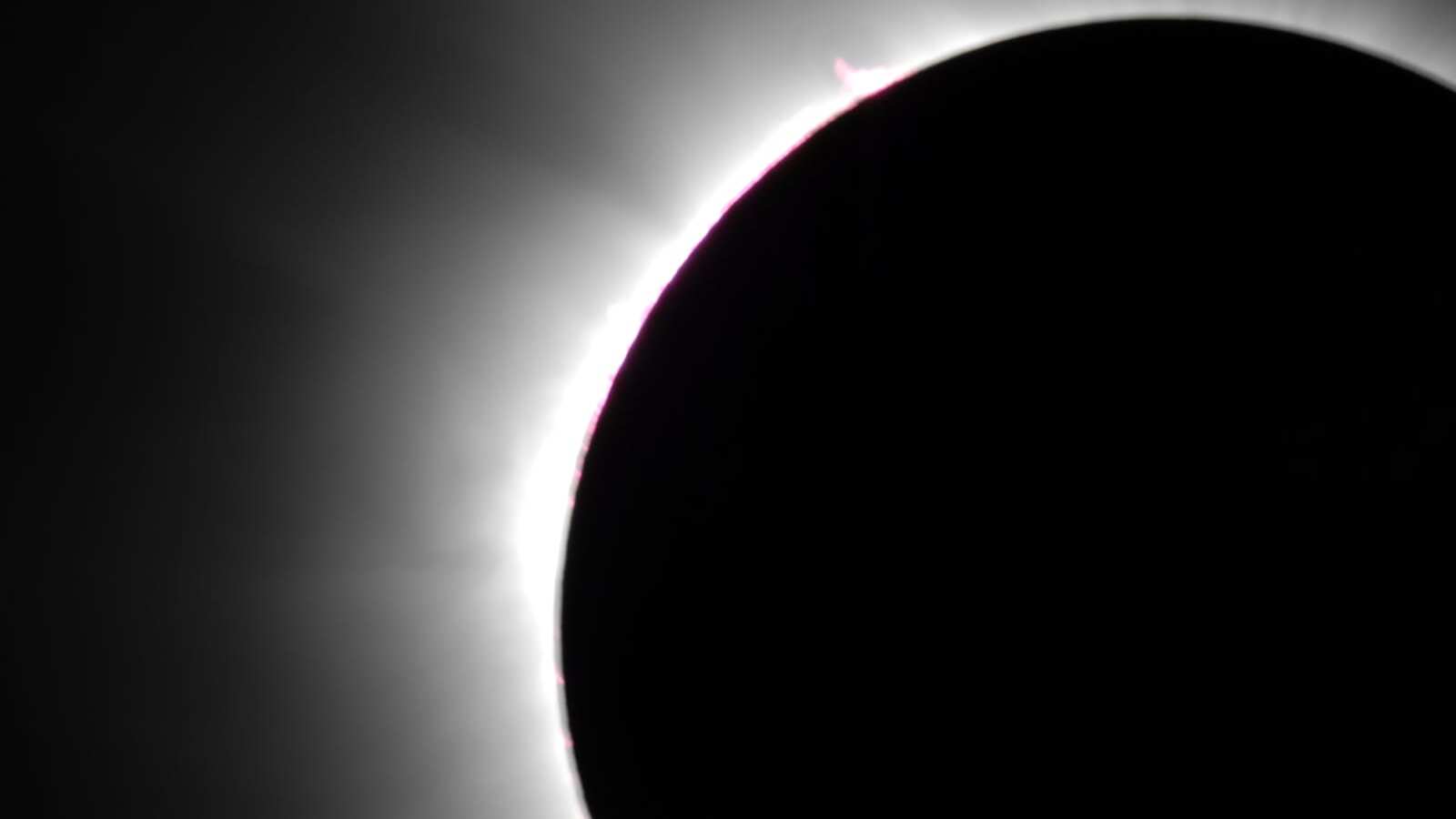 Este es un fenómeno único que se debe disfrutar con precaución.