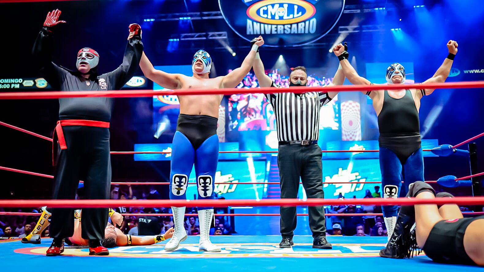 CMLL