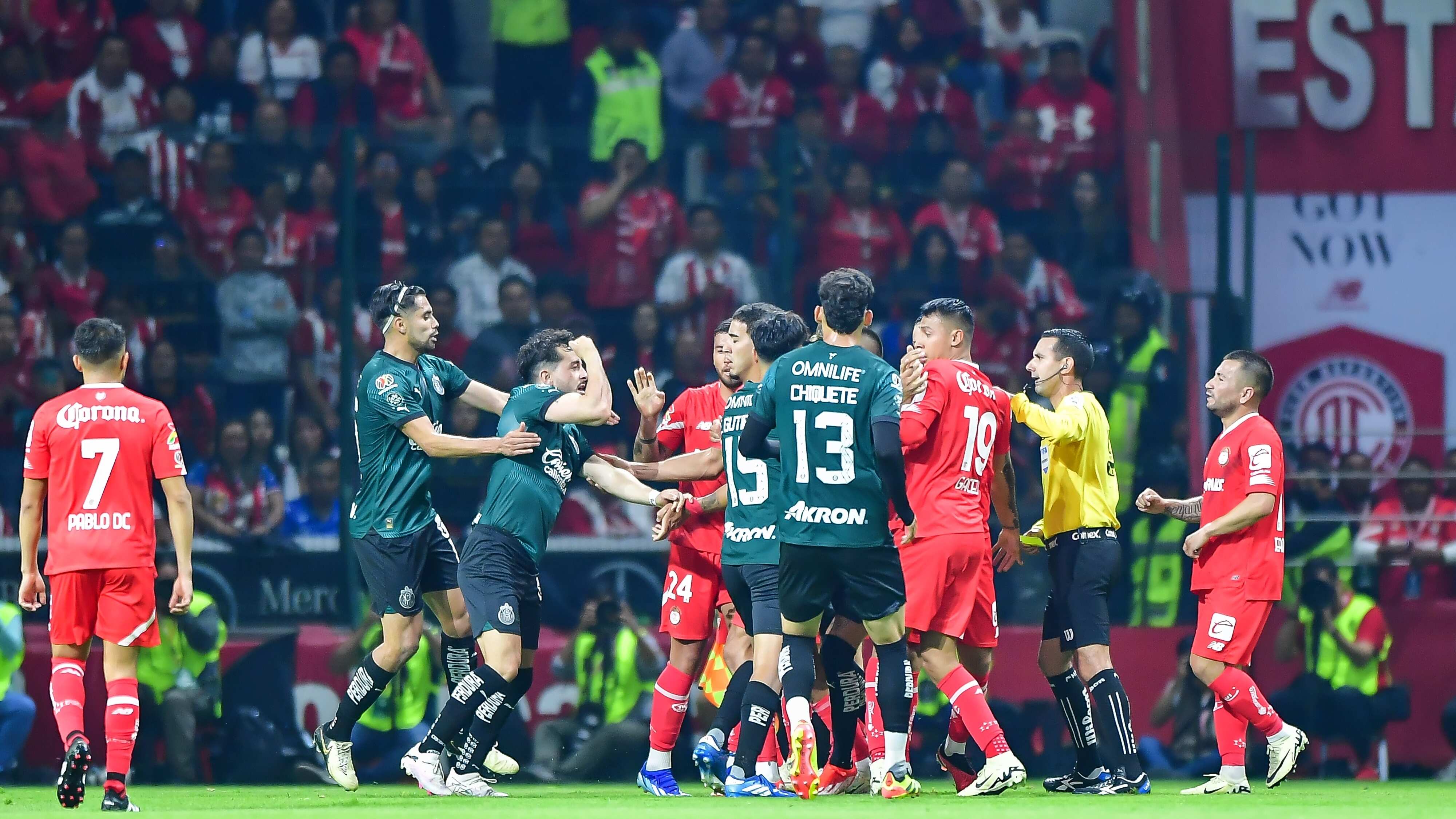 Ricardo Marín respondió a los insultos de Alexis Vega.