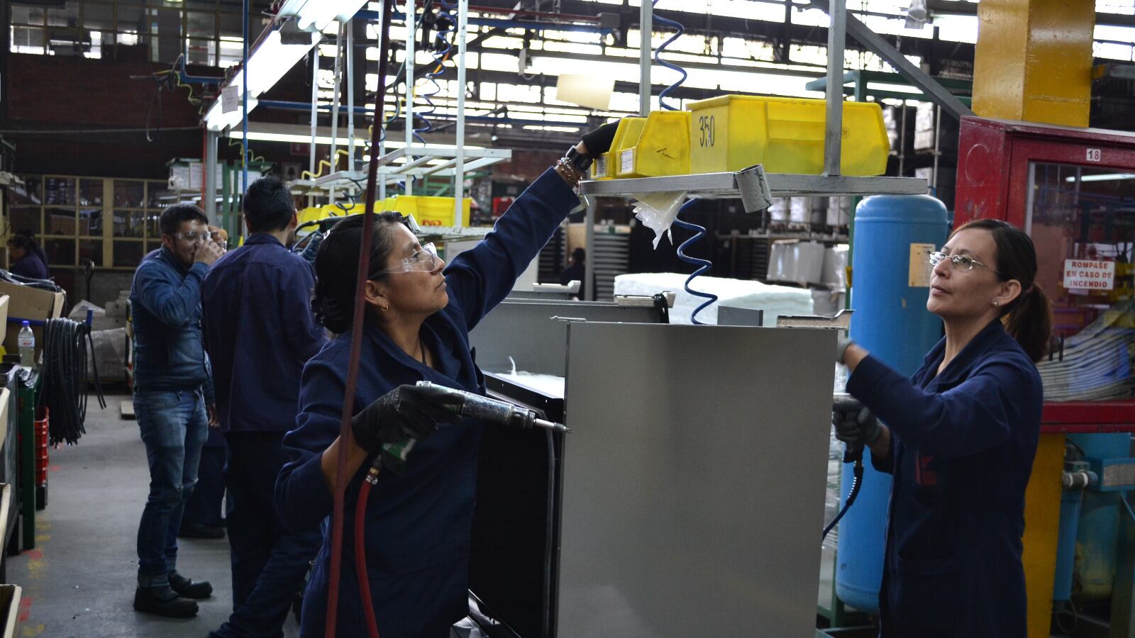 En México solo 7 de cada 100 mujeres son presidentas de empresas; mientras que los hombres solo promueven a otros hombres para unirse a los consejos directivos.