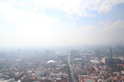 Las autoridades capitalinas han anunciado que la calidad del aire es "extremadamente mala" durante las primeras horas de 2023